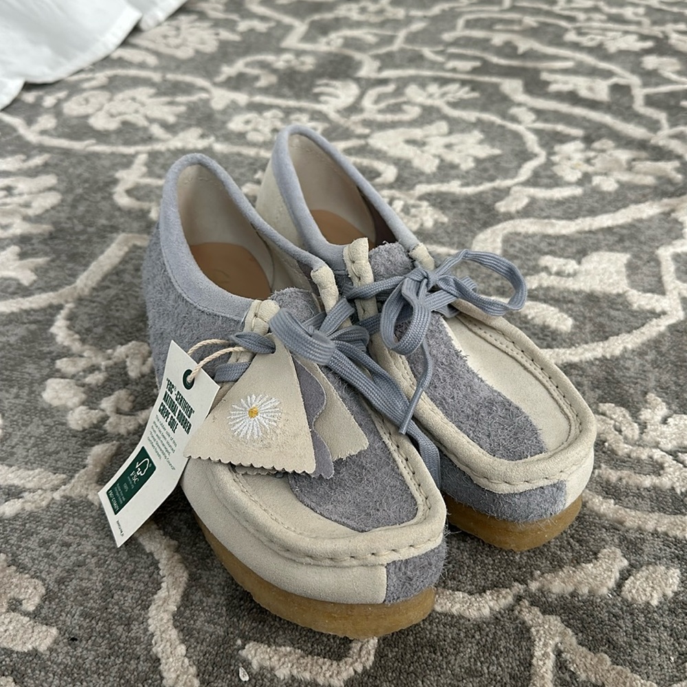 Clark Wallabee Cloud Grey combination